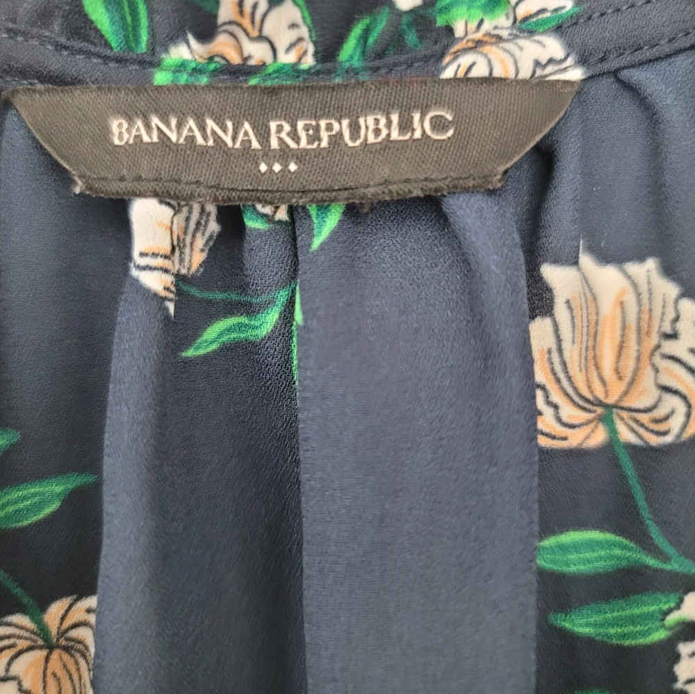 (NWOT) Banana Republic floral sleeveless blouse in MP - Picture 5 of 6